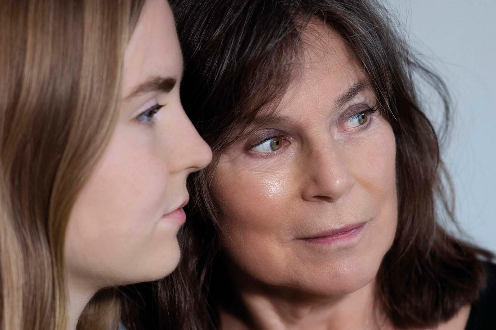 Debby Petter & Emma Finkers (harp): Afslag Gewist (Dinsdagmatinee) in TAQA Theater De Vest, Alkmaar