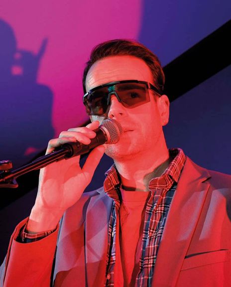 1600 Henry Van Loon Keanu (Bob Bronshoff) 3