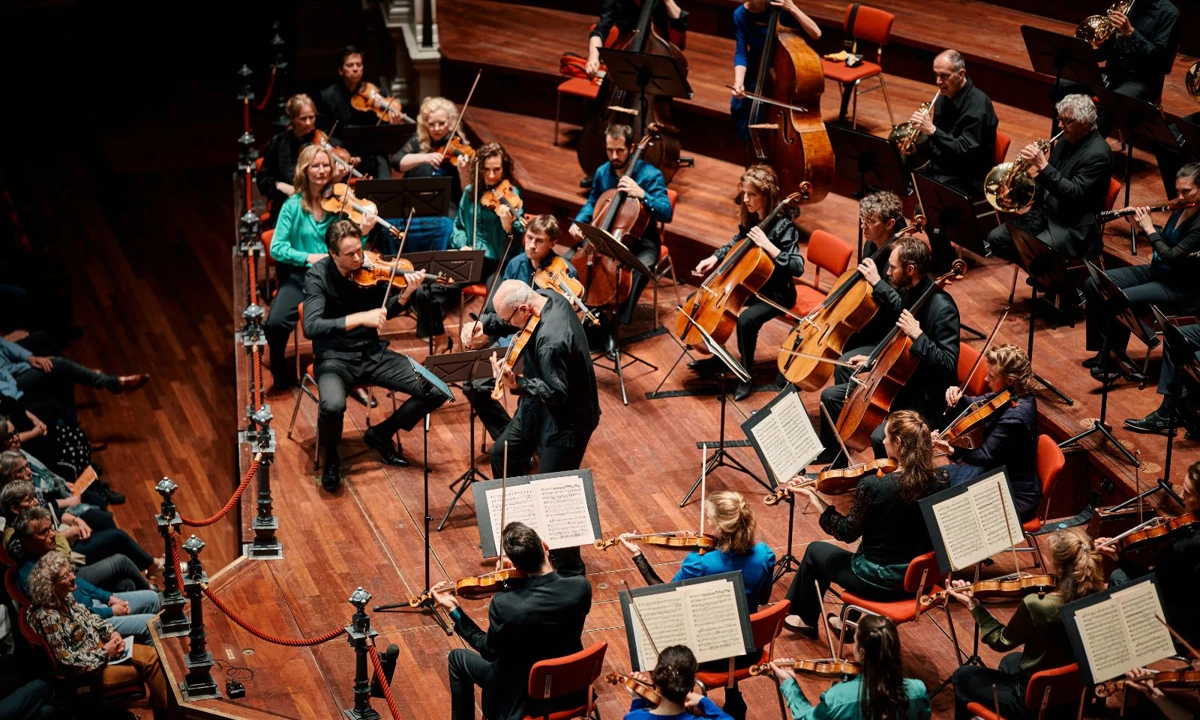 Nederlands Kamerorkest & Cappella Amsterdam: J.S. Bach - Matthäus-Passion in TAQA Theater De Vest, Alkmaar