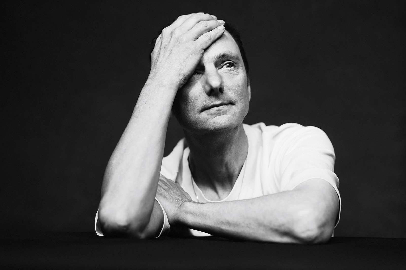 Thomas van Luyn: Super Normaal in TAQA Theater De Vest, Alkmaar