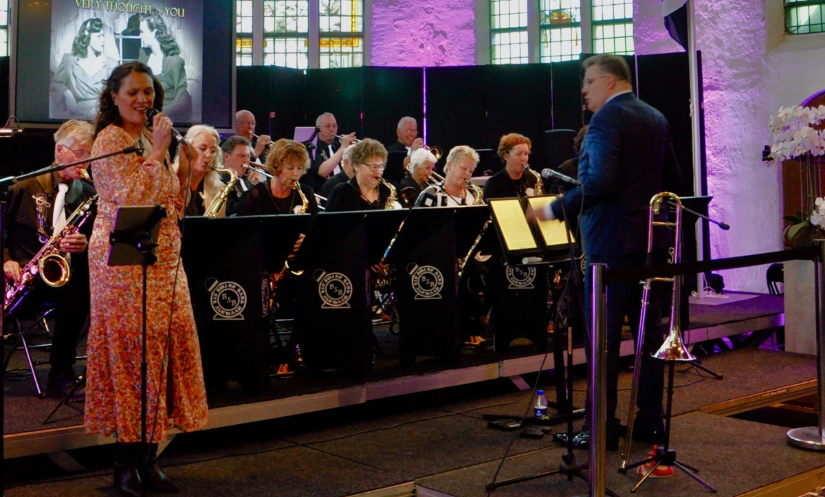 Big Swing Band Alkmaar: Jubileum concert Big Swing Band met Cor Bakker in TAQA Theater De Vest, Alkmaar