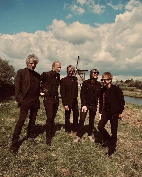 1600 Timebox Nederpop ’64 ’74 (Dirk Schreuders)