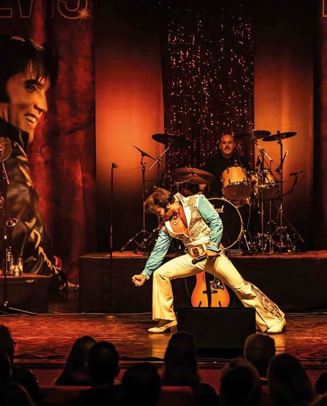 1600 Elvis Tribute Artists If I Can Dream (Carla Gorter) 2