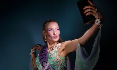 1600 Mevrouw Ogterop Perfect Girl A3 © Miek Uittenhout