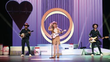 Tineke Schouten Femme Vitaal (Roy Beusker) 1 RGB 300 Dpi