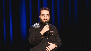 Sezgin Güleç 1600 1