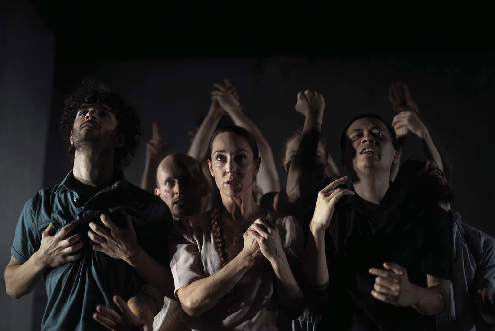 Conny Janssen Danst & livemuziek van Roufaida: BEHIND THE WALL in TAQA Theater De Vest, Alkmaar